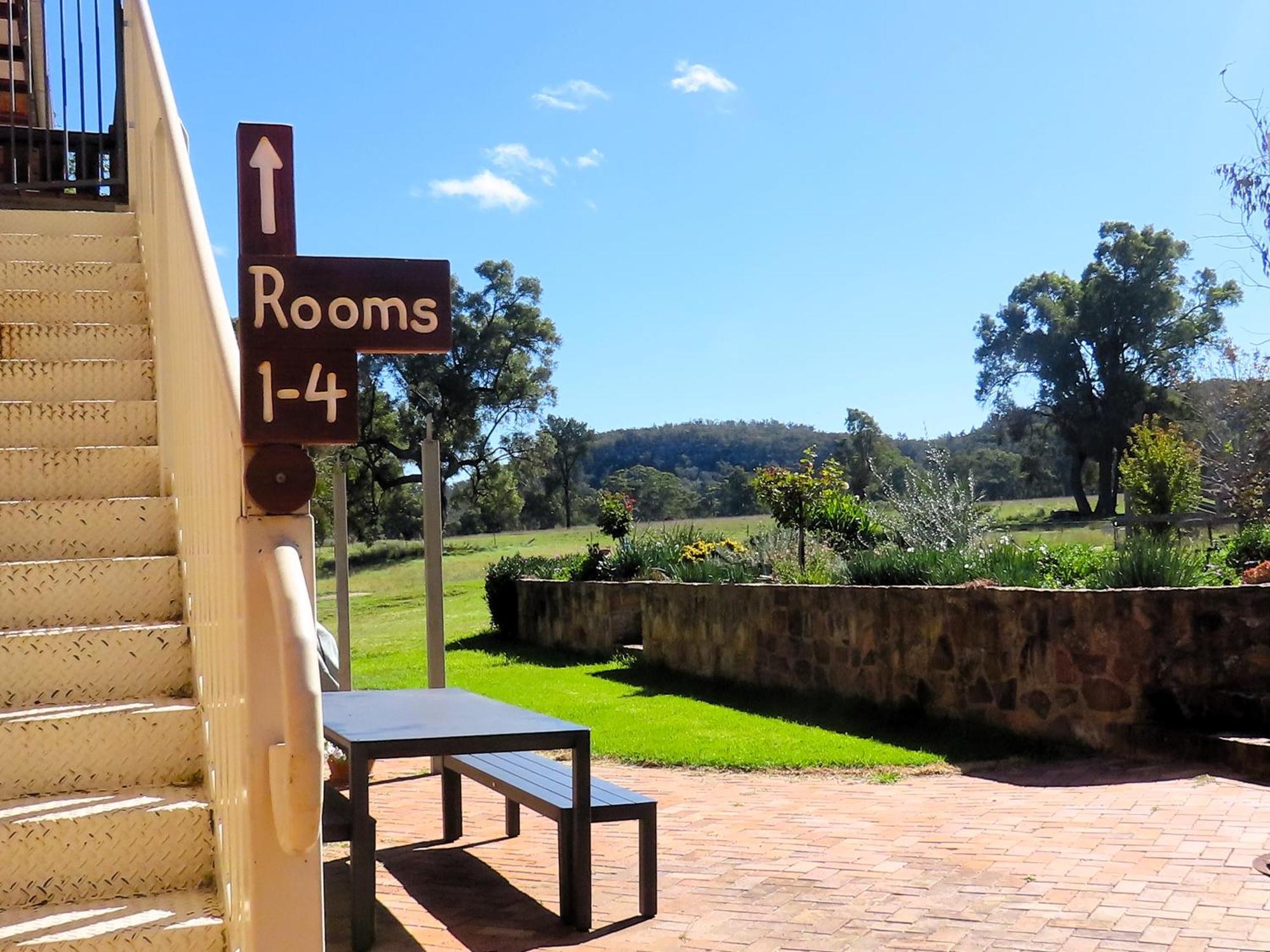 Pilliga Pottery Creative Farmstay Coonabarabran Ngoại thất bức ảnh